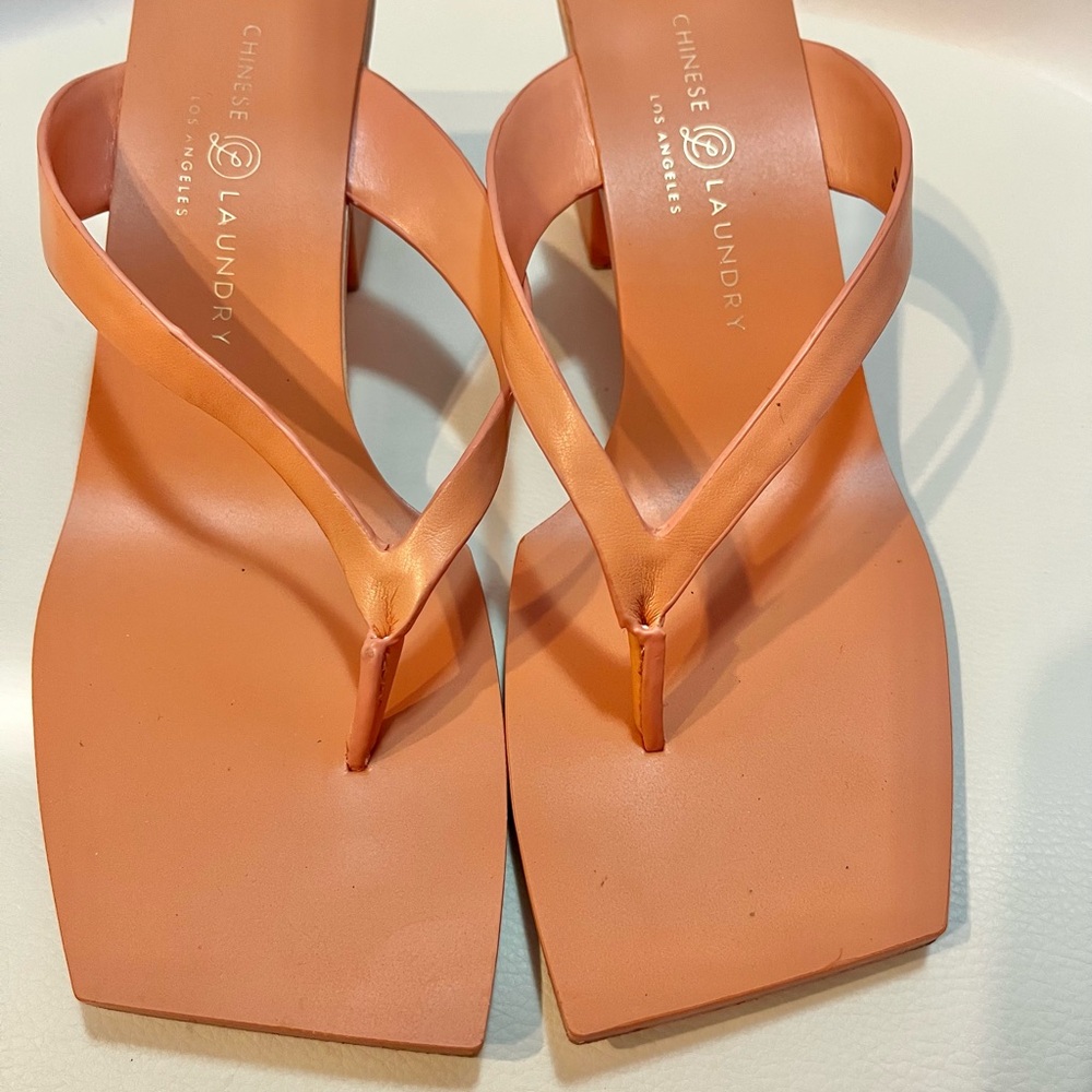 Chinese Laundry Orange/Coral Sandals with Square Toe and V-Strap